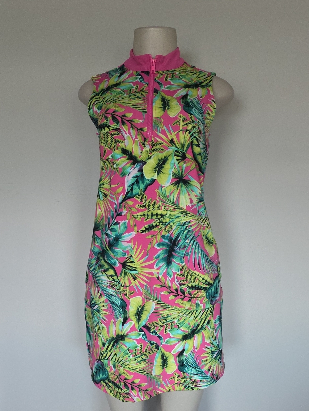 Tommy Bahama Golf ladies pink/green leafy print dress-S